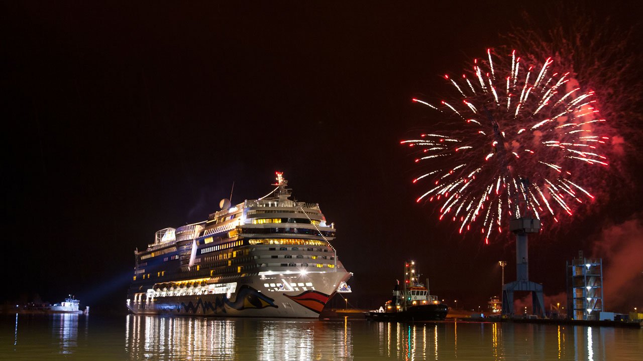 papenburg-meyer-werft-2013-aida-stella-016