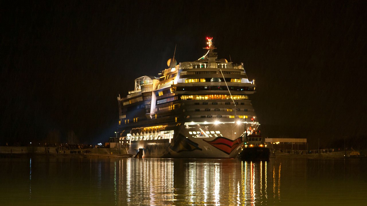 papenburg-meyer-werft-2013-aida-stella-023